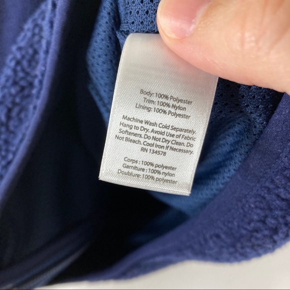 3/$30 Vineyard Vines | Navy Quilted Fleece Full Zip Vest XS - Picture 6 of 8